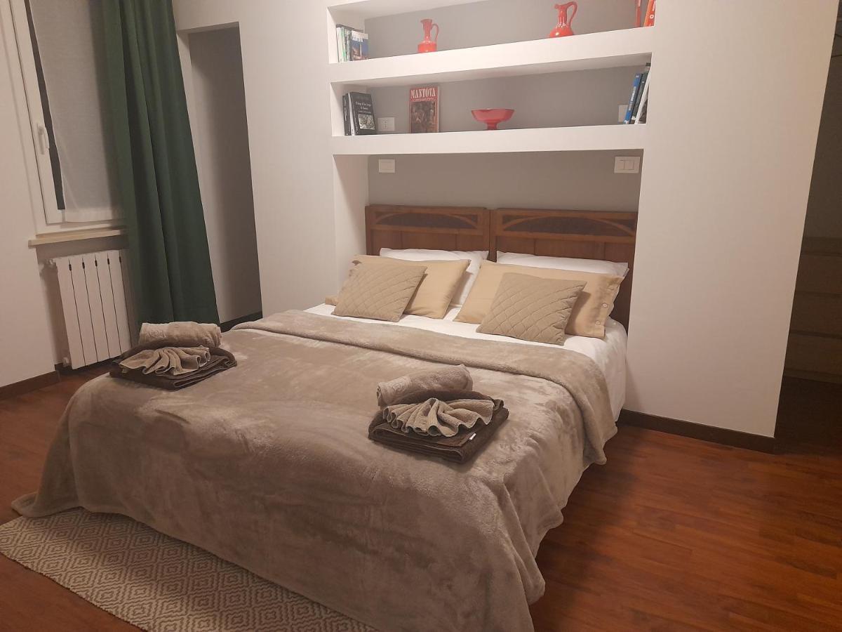 Domus Flavia Apartment มานโตวา ภายนอก รูปภาพ