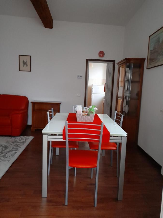 Domus Flavia Apartment มานโตวา ภายนอก รูปภาพ