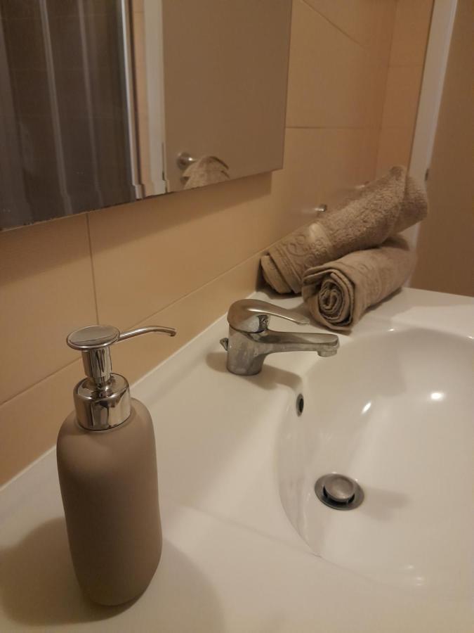Domus Flavia Apartment มานโตวา ภายนอก รูปภาพ