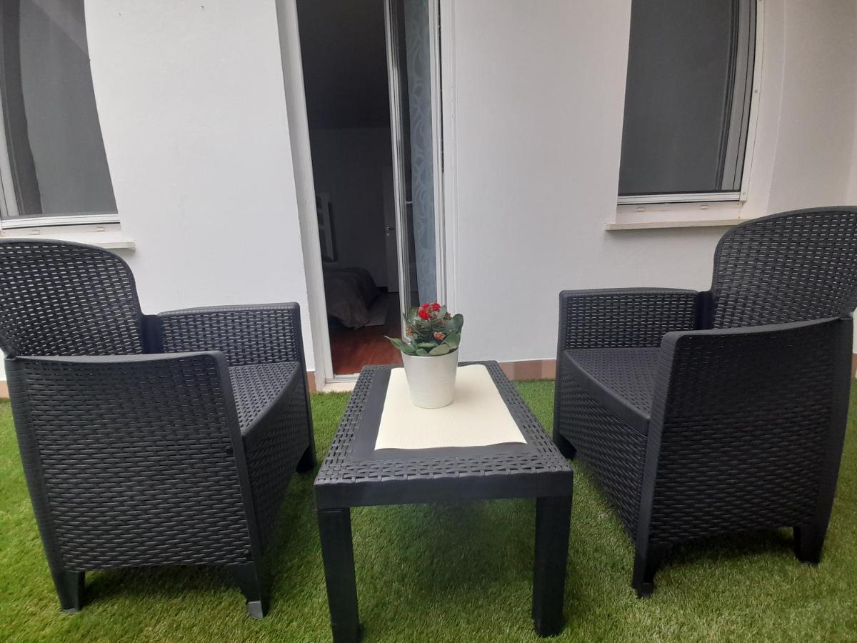 Domus Flavia Apartment มานโตวา ภายนอก รูปภาพ